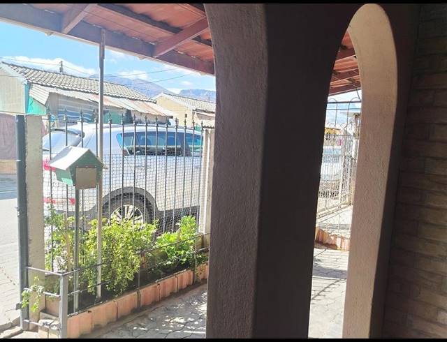 2 BEDROOM HOUSE FOR SALE IN DALVALE